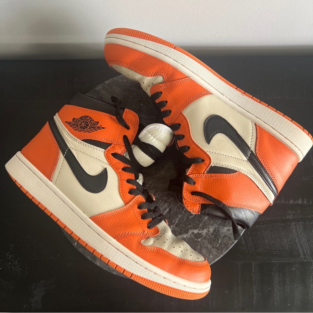 Nike Jordan 1 Retro Men’s size 9.5 Reverse Shattered Backboard 2.0 (555088-113)